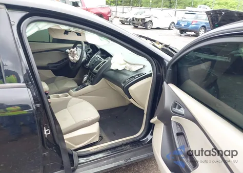 2012 Ford Focus Se z USA, uszkodzony, nr VIN 1FAHP3F22CL262247